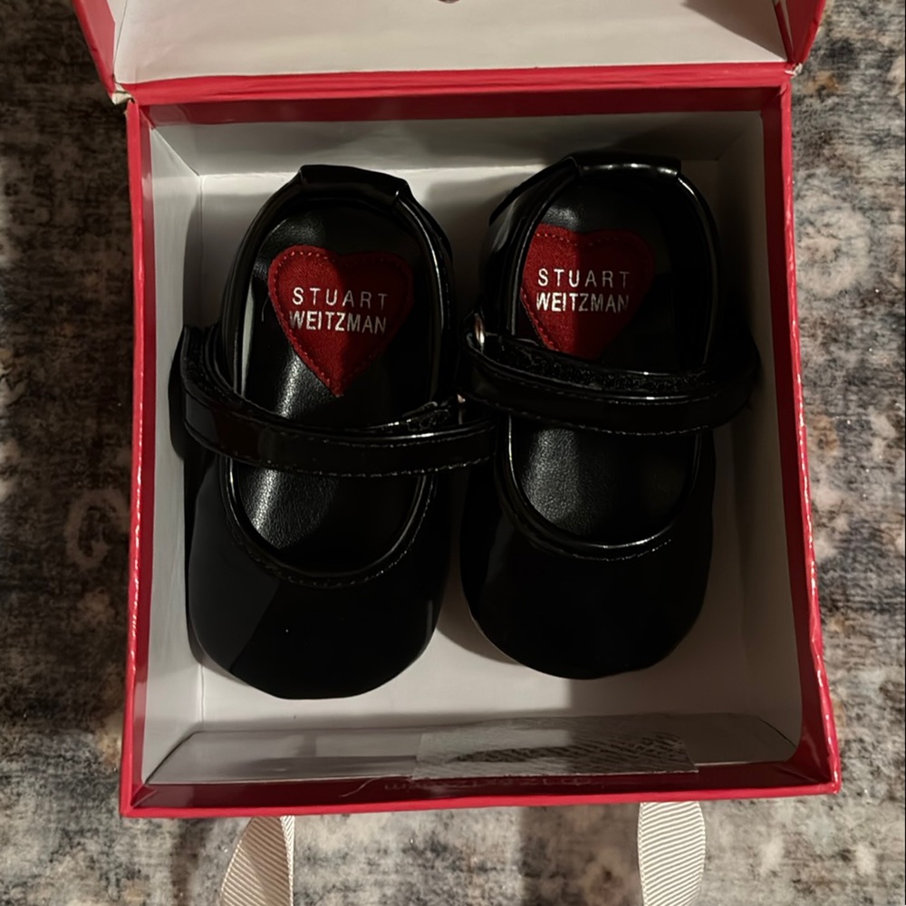 Stuart Weitzman Black Dress Shoes Elegant Patent Leather